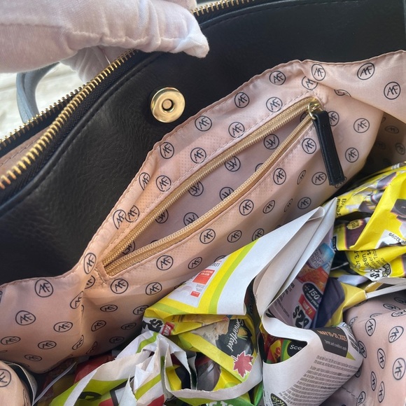 Walmart brand black bag in great condition - Picture 4 of 6